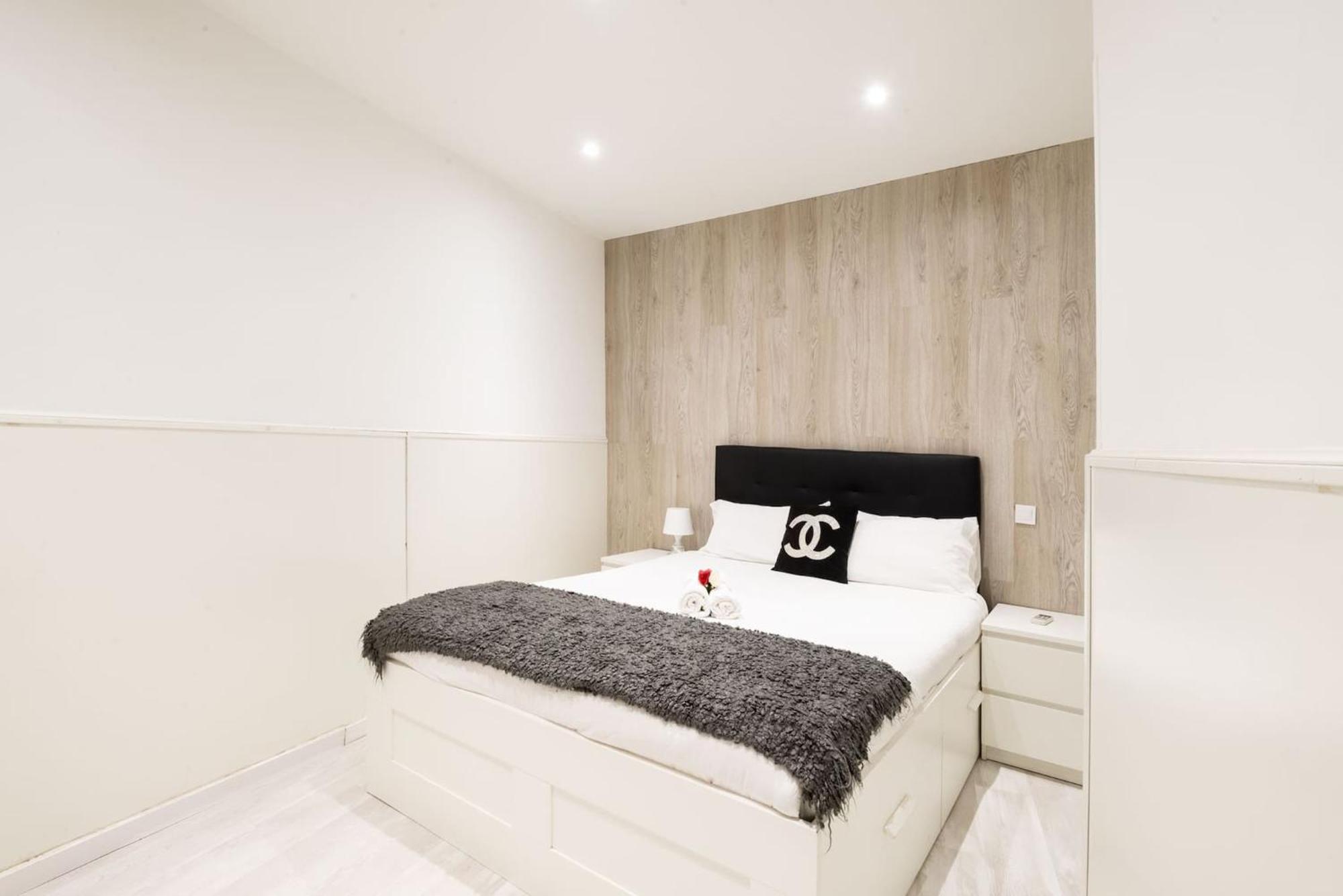 Apartamentos Day Madrid Tribunal Centro Gran Via Sol Buitenkant foto