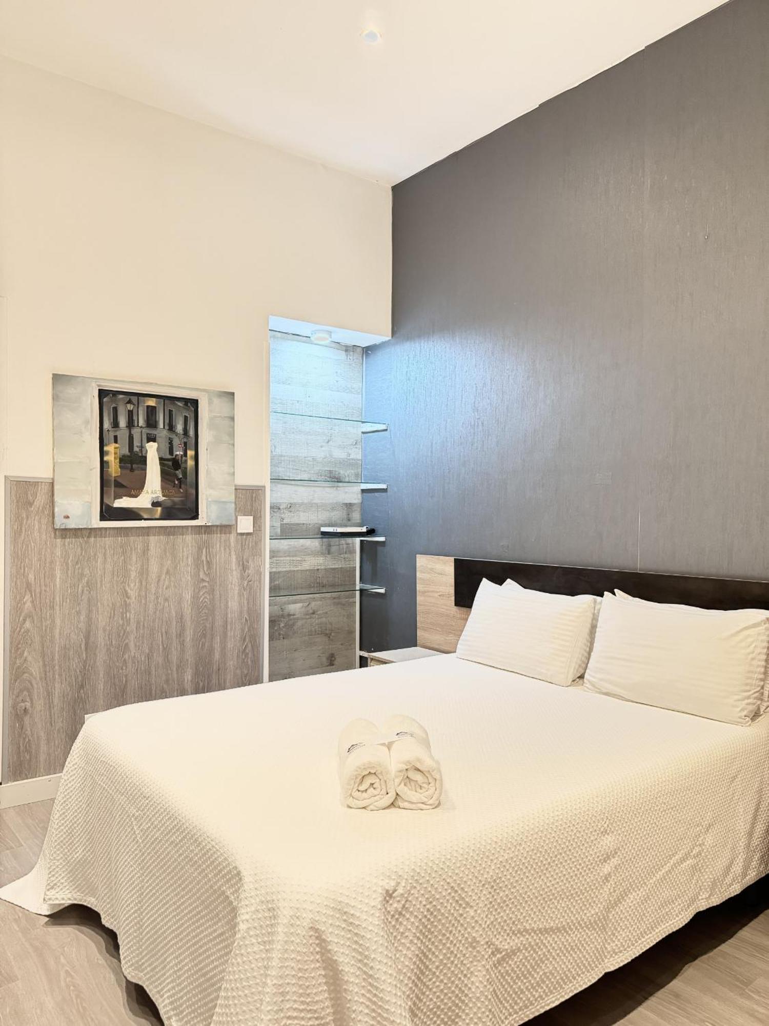 Apartamentos Day Madrid Tribunal Centro Gran Via Sol Buitenkant foto